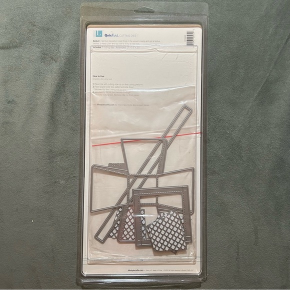 We R Memory Keepers/Lifestyle Crafts/Quickutz 7 dies BASKET - Picture 3 of 5